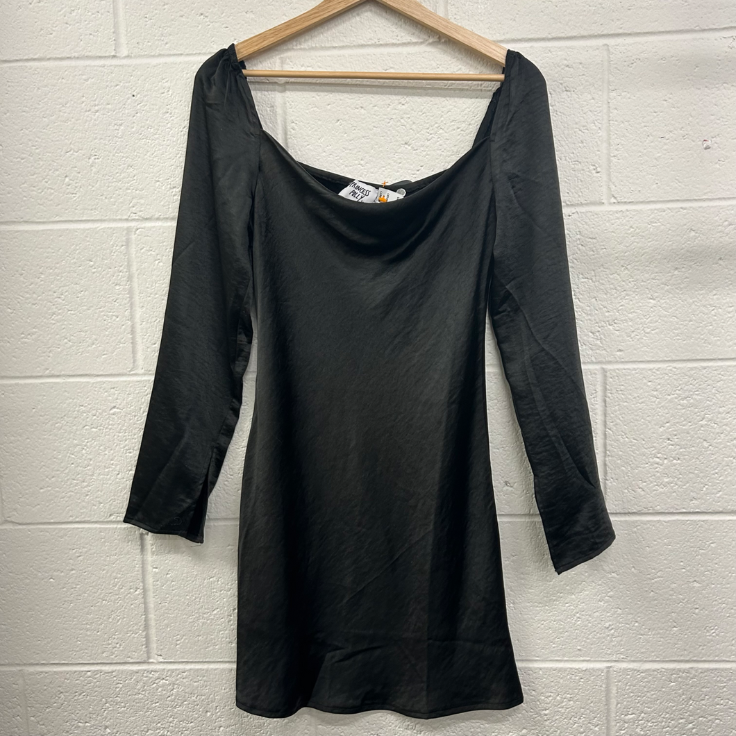 Princess Polly Dress Size Medium