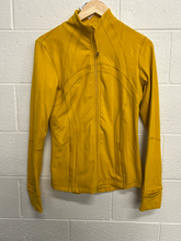 Load image into Gallery viewer, Lulu Lemon Athletic Jacket Size Large
