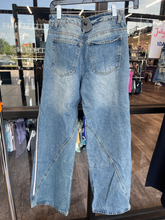 Load image into Gallery viewer, Edikted Denim Size Small
