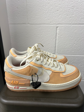 Load image into Gallery viewer, Nike Womens Athletic Shoes Womens 11

