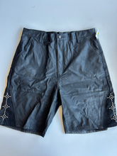 Load image into Gallery viewer, Shorts Size 36
