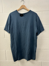 Load image into Gallery viewer, Lulu Lemon Athletic Top Size Extra Large
