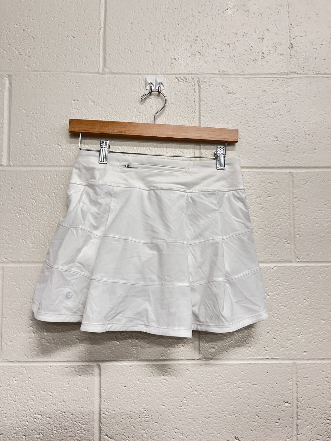 Lulu Lemon Athletic Shorts Size Medium