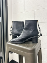 Load image into Gallery viewer, Coach Boots Womens 10
