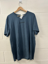 Load image into Gallery viewer, Lulu Lemon Athletic Top Size Extra Large
