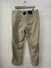 Load image into Gallery viewer, Lululemon Athletic Pants Size Large
