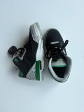 Load image into Gallery viewer, Jordan Womens Athletic Shoes Womens 8
