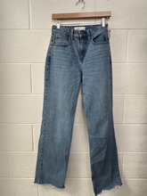 Load image into Gallery viewer, Abercrombie &amp; Fitch Denim Size 0 (24)
