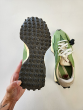 Load image into Gallery viewer, New Balance Mens Athletic Shoes Mens 10
