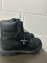 Load image into Gallery viewer, Timberland Boots Womens 5.5
