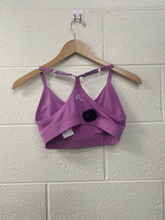Load image into Gallery viewer, Sports Bra Size Medium
