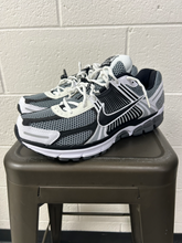 Load image into Gallery viewer, Nike Casual Shoes Mens 12
