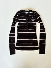 Load image into Gallery viewer, Hollister Long Sleeve Top Extra Extra Small
