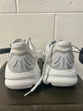 Load image into Gallery viewer, Hoka Womens Athletic Shoes Womens 8.5
