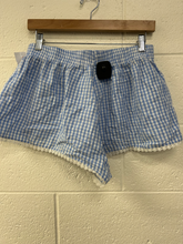 Load image into Gallery viewer, Princess Polly Shorts Size Large
