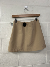 Load image into Gallery viewer, Abercrombie &amp; Fitch Short Skirt Size Extra Small

