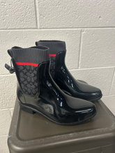 Load image into Gallery viewer, Coach Boots Womens 6
