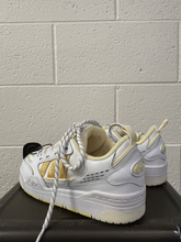 Load image into Gallery viewer, Adidas Casual Shoes Womens 7
