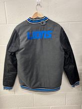 Load image into Gallery viewer, Nfl Heavy Outerwear Size Extra Large
