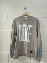 Load image into Gallery viewer, Nike Long Sleeve Top Size Small
