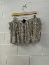 Load image into Gallery viewer, Pepper Mayo Short Skirt Size 2XL
