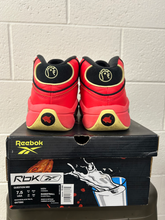 Load image into Gallery viewer, Reebok Casual Shoes Mens 7.5
