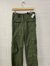 Load image into Gallery viewer, Brandy Melville Pants Size 1 (25)
