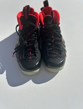 Load image into Gallery viewer, Nike Casual Shoes Mens 12
