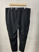 Load image into Gallery viewer, Athletic Pants Size 3XL
