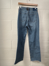 Load image into Gallery viewer, Abercrombie &amp; Fitch Denim Size 0 (24)
