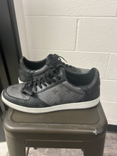 Load image into Gallery viewer, Mens Athletic Shoes Mens 11
