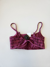 Load image into Gallery viewer, Athleta Sports Bra Size Small
