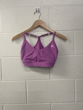 Load image into Gallery viewer, Sports Bra Size Medium

