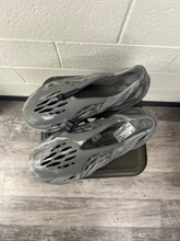 Load image into Gallery viewer, Adidas Mens Athletic Shoes Mens 14

