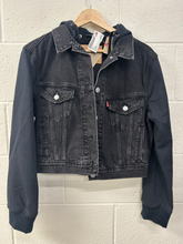 Load image into Gallery viewer, Levi Denim Outerwear Size Extra Small
