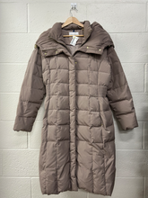 Load image into Gallery viewer, Heavy Outerwear Size Large

