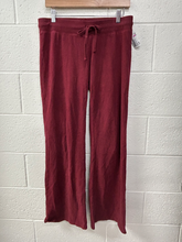 Load image into Gallery viewer, Brandy Melville Pants Size Medium
