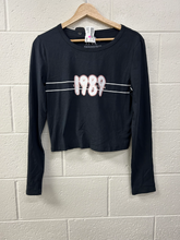Load image into Gallery viewer, Long Sleeve Top Size Large
