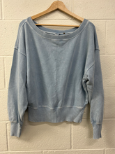 Load image into Gallery viewer, Aerie Sweatshirt Size Medium
