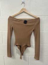 Load image into Gallery viewer, Lovers+Friends Long Sleeve Top Size Extra Small
