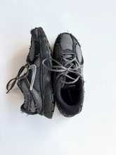 Load image into Gallery viewer, Nike Casual Shoes Womens 8.5
