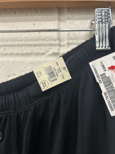 Load image into Gallery viewer, Aerie Shorts Size 9/10
