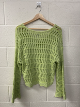 Load image into Gallery viewer, American Eagle Sweater Size Small
