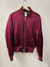 Load image into Gallery viewer, Outerwear Size Small
