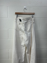 Load image into Gallery viewer, Abercrombie &amp; Fitch Pants Size 3/4 (27)

