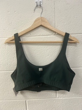 Load image into Gallery viewer, Vuori Sports Bra Size Extra Large
