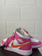 Load image into Gallery viewer, Nike Max Womens Athletic Shoes Womens 6
