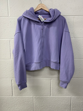 Load image into Gallery viewer, Sweatshirt Size Large

