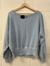 Load image into Gallery viewer, Aerie Sweatshirt Size Medium
