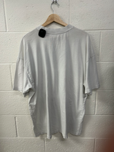 Load image into Gallery viewer, T-shirt Size Extra Large
